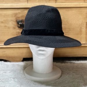 Women’s Black Knit Floppy Panama Hat w/Velvet Band Women’s S/M